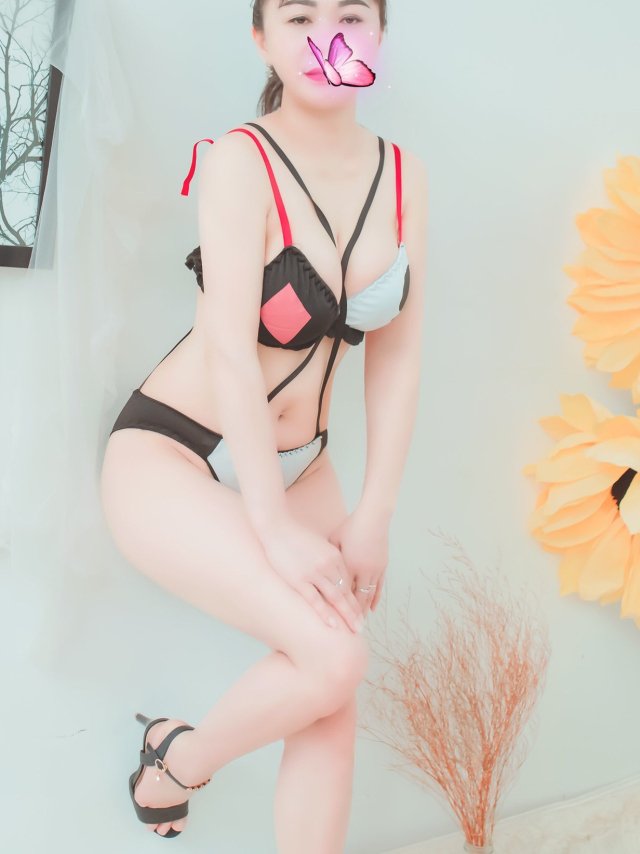 Ly Ly gái gọi gò dưa đi khách giá rẻ 250k ngon chiều khách